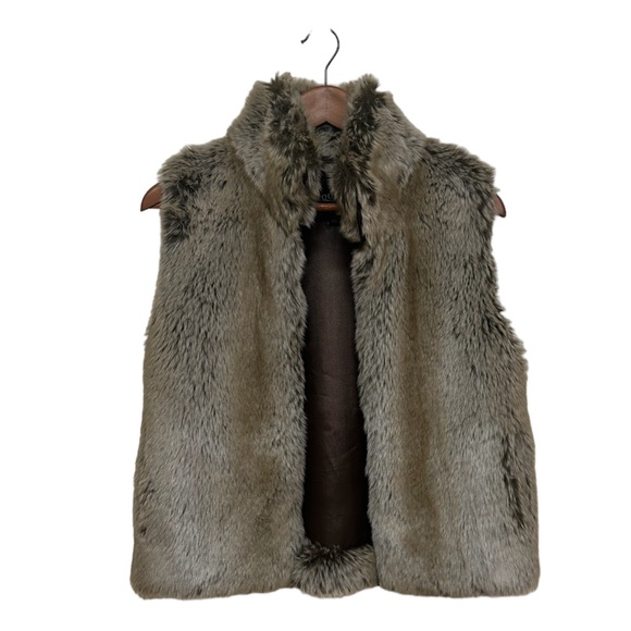 â˘Never Worn⢠Faux Fur Full Zip Vest Jacket with Stand Collar/Pockets (S-M) - Picture 3 of 15